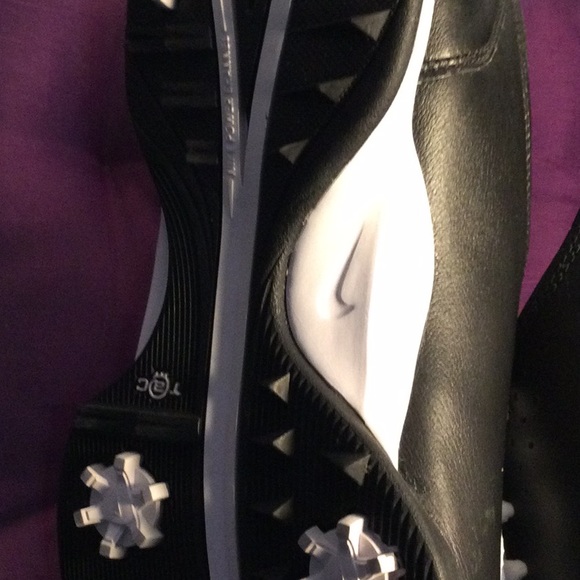 Nike - Picture 6 of 7